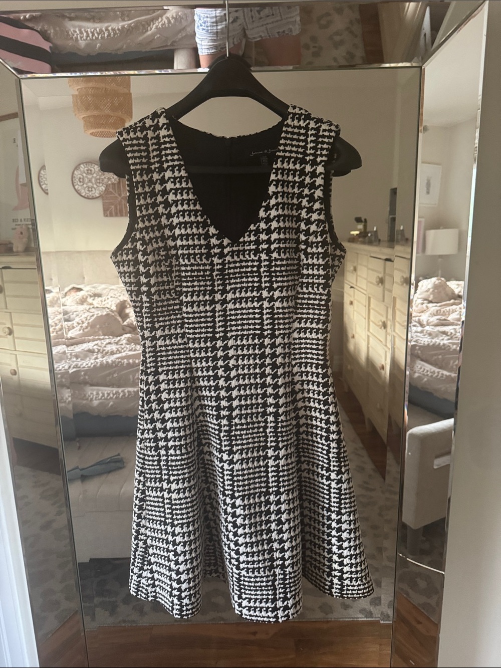Sleeveless Houndstooth A-Line Dress - Black & White